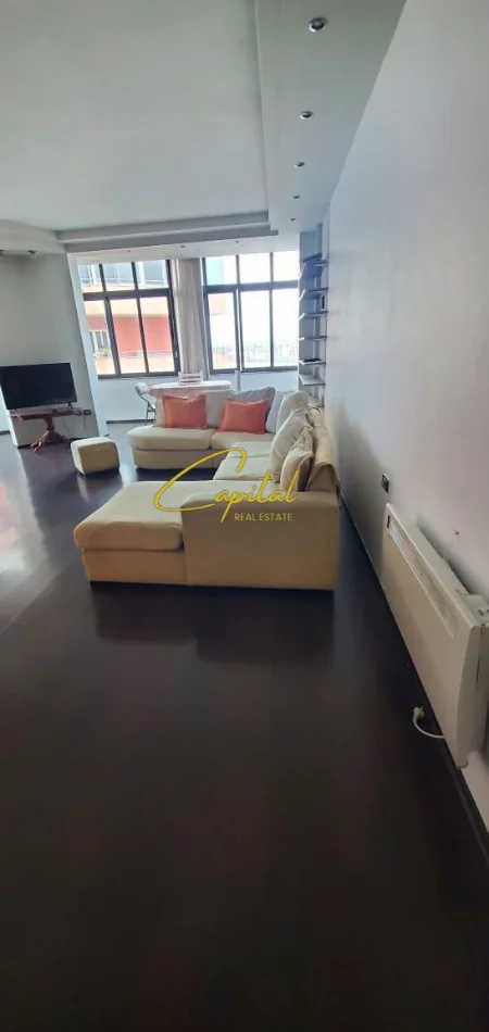 Tirane, jepet me qera apartament 2+1 Kati 5, 112 m² 600 € (KOMUNA E PARISIT)