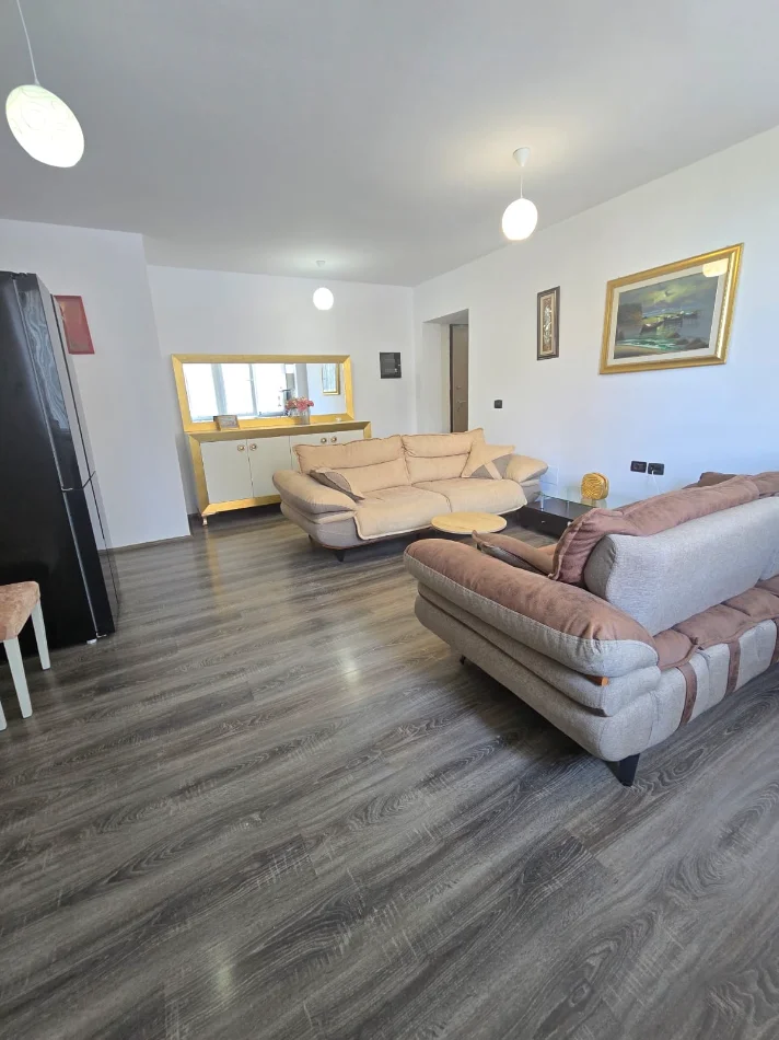 Tirane, shitet apartament 2+1 Kati 6, 90 m² 195.000 € (FUSHA AVIACIONIT)