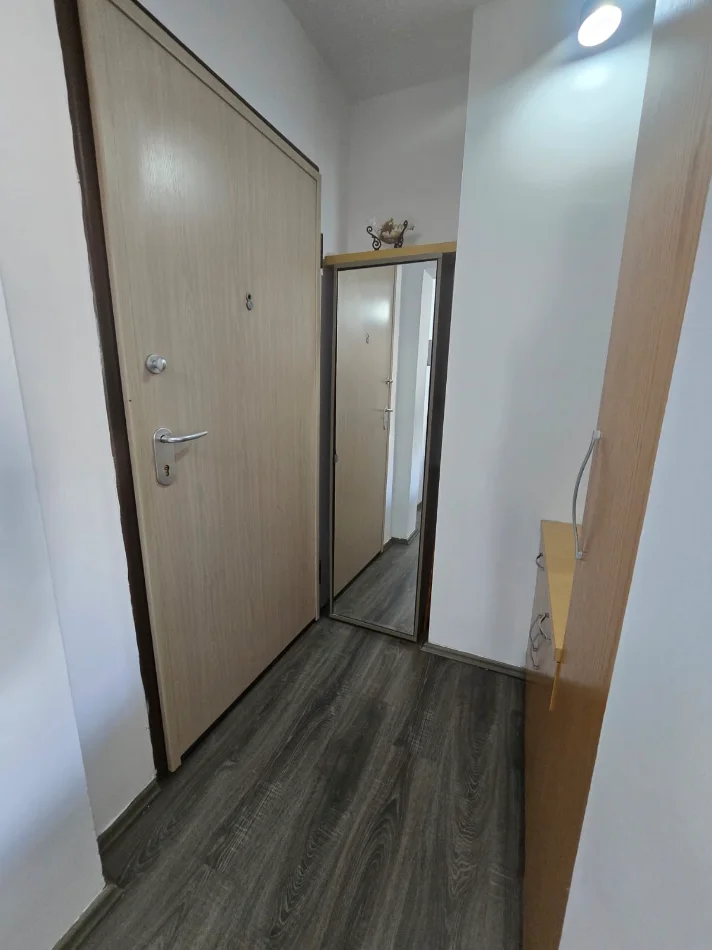 Tirane, shitet apartament 2+1 Kati 6, 90 m² 195.000 € (FUSHA AVIACIONIT)