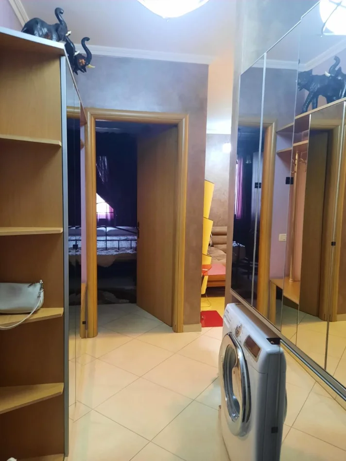 Tirane, jepet me qera apartament 2+1 Kati 5, 60 m² 550 € (kodra e diellit)