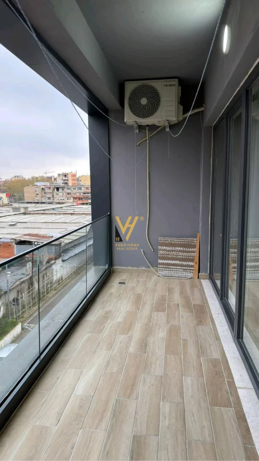 Tirane, jepet me qera apartament 2+1+Ballkon Kati 3, 80 m² 700 € (5 MAJI)