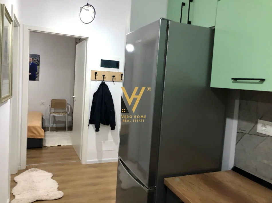 Tirane, jepet me qera apartament 1+1+Ballkon Kati 6, 55 m² 420 € (ALI DEMI)