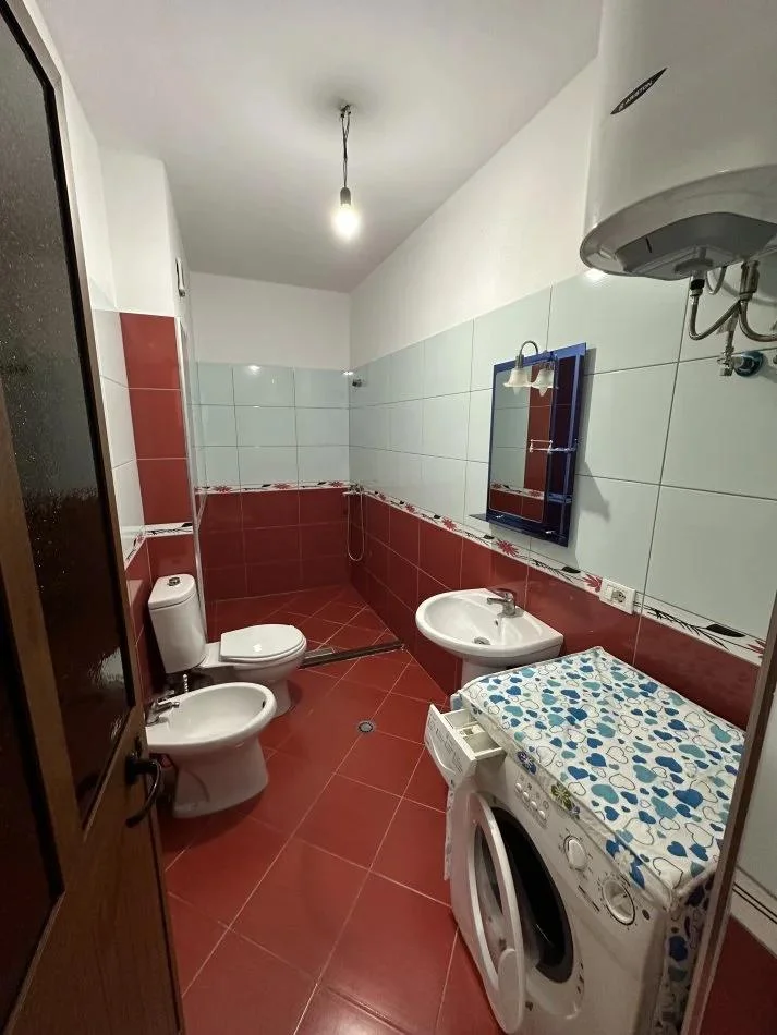 Tirane, jepet me qera apartament 2+1 Kati 7, 100 m² 550 € (ASTIR)
