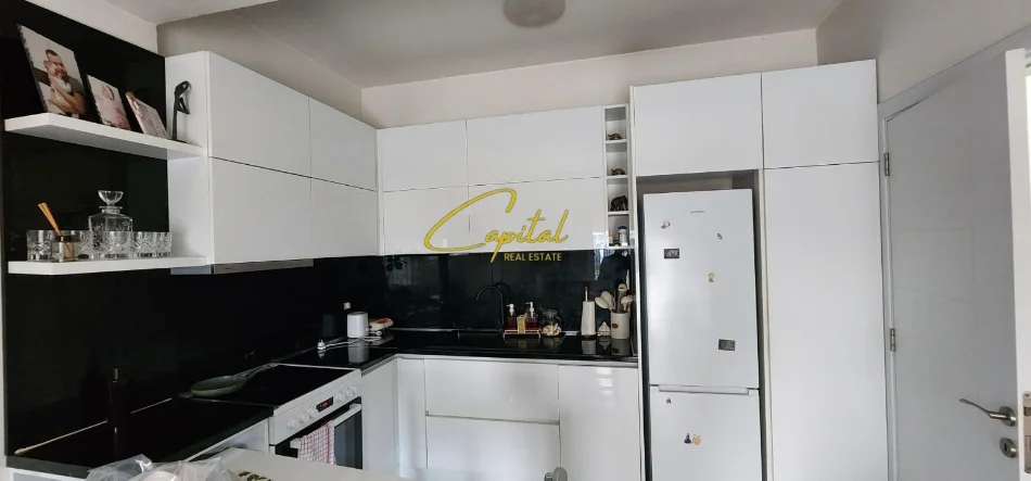 Tirane, jepet me qera apartament 2+1 Kati 3, 75 m² 550 € (GOLDEN PARK 3)