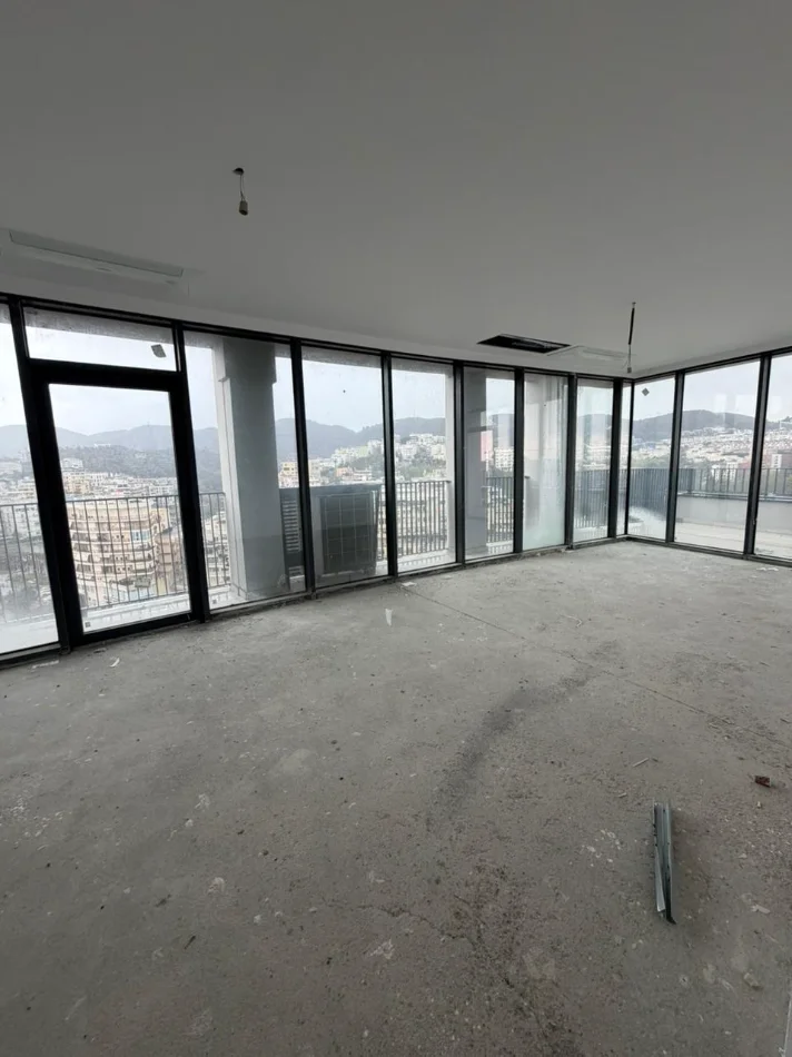 Tirane, shitet apartament 2+1+Aneks+Ballkon Kati 12, 151 m² 554.300 € 