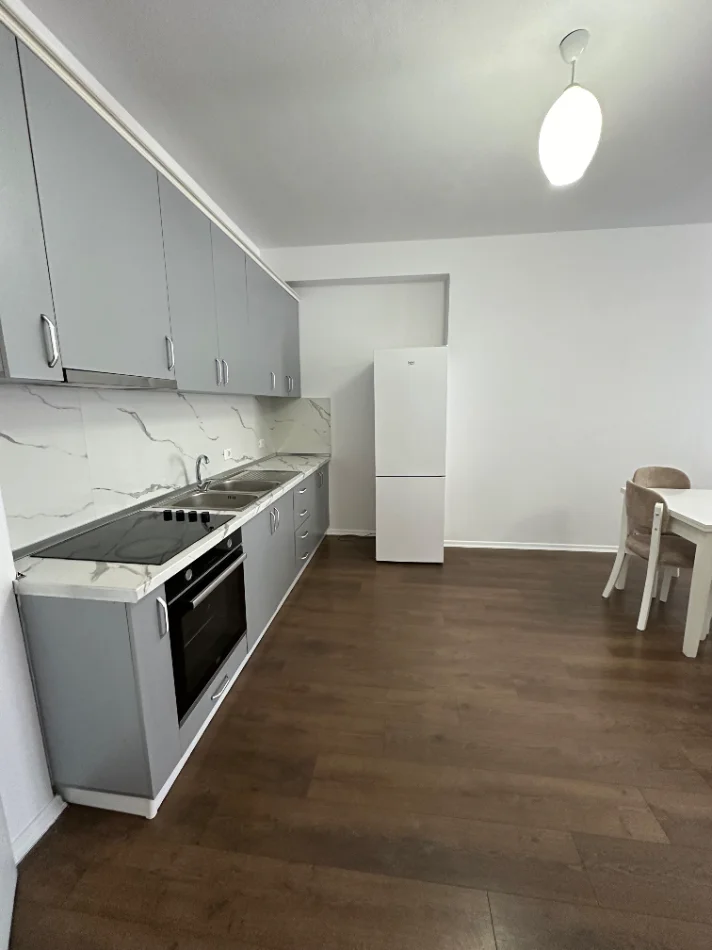 Tirane, jepet me qera apartament 2+1+Ballkon , 120 m² 400 € (Koder Kamez prane "Fafa")