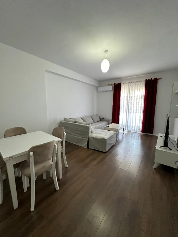 Tirane, jepet me qera apartament 2+1+Ballkon , 120 m² 400 € (Koder Kamez prane "Fafa")