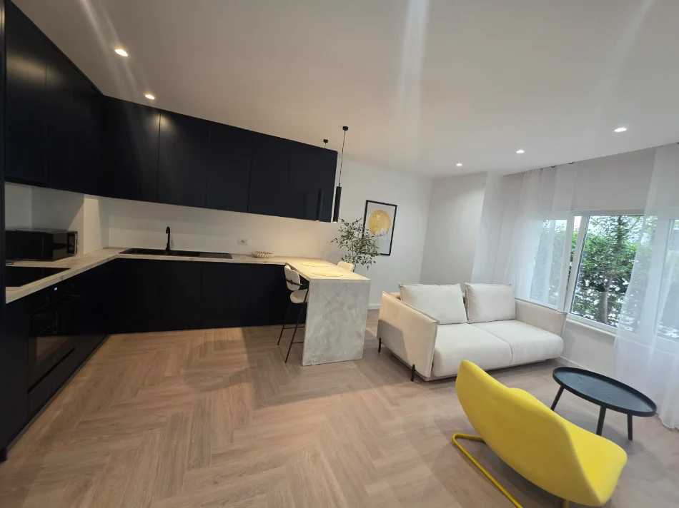 Tirane, jepet me qera apartament 1+1 , (Kodra diellit 2)