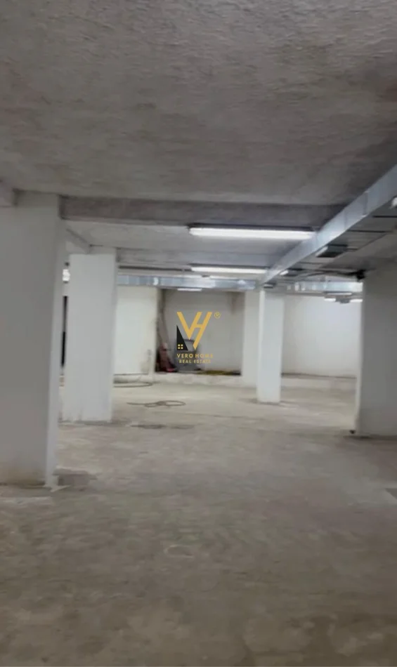 Tirane, shitet ambjent biznesi Kati -1, 350 m² 270.000 € (SHKOLLA E KUQE)