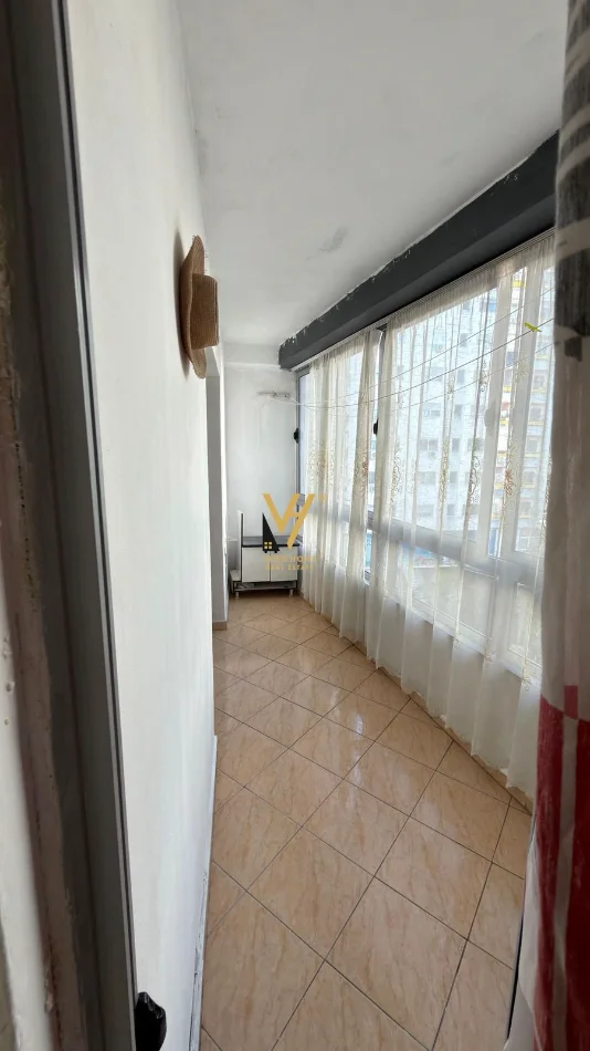 Tirane, jepet me qera apartament 1+1+Ballkon Kati 4, 75 m² 470 € (TIRANA E RE)