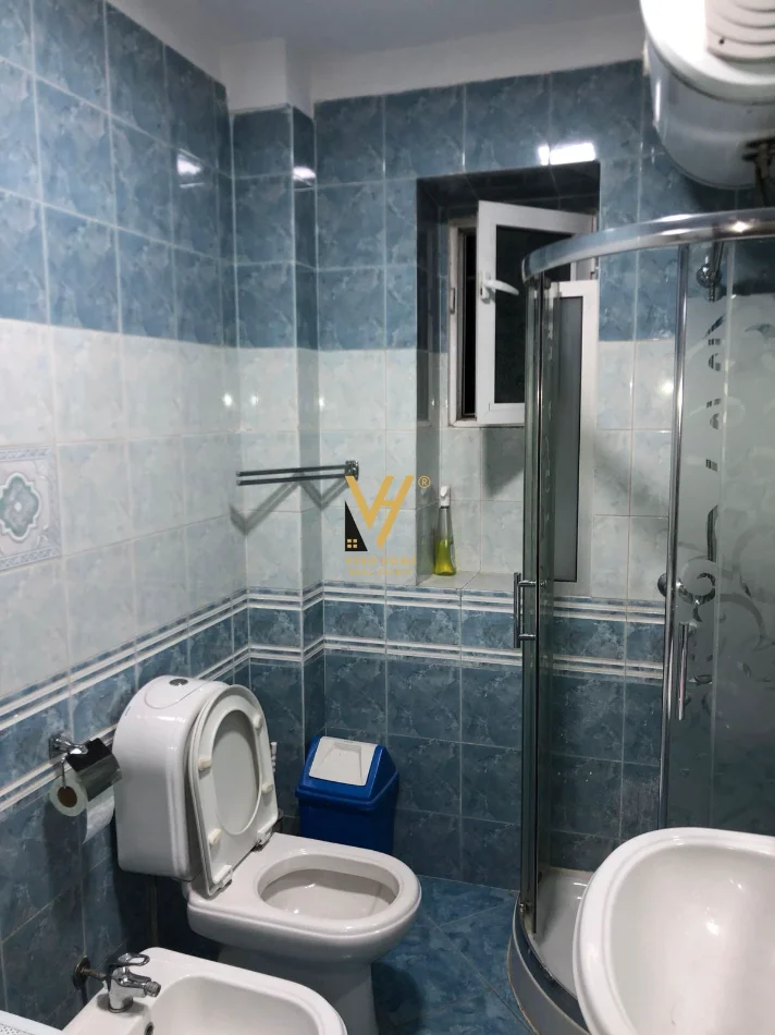 Tirane, jepet me qera apartament 1+1+Ballkon Kati 2, 75 m² 670 € (MYSLYM SHYRI)