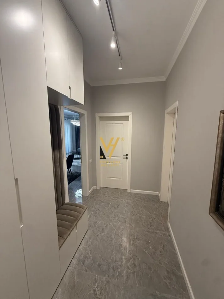 Tirane, jepet me qera apartament 2+1+Ballkon Kati 3, 120 m² 700 € (TEG)
