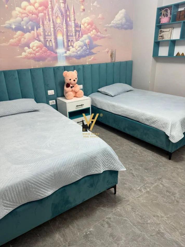 Tirane, jepet me qera apartament 2+1+Ballkon Kati 3, 120 m² 700 € (TEG)