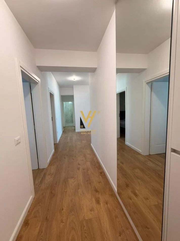 Vlore, jepet me qera apartament 2+1+Ballkon Kati 1, 131 m² 1.500 € (UJI I FTOHTE)