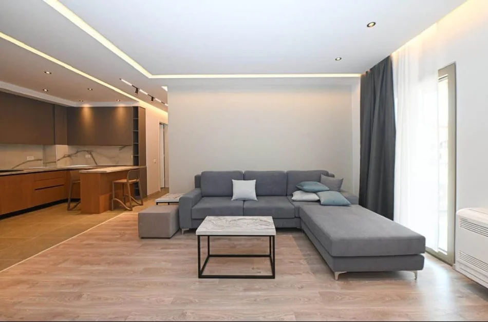Tirane, jepet me qera apartament 2+1+2+Ballkon Kati 4, 100 m² 1.300 € (Delijorgji)