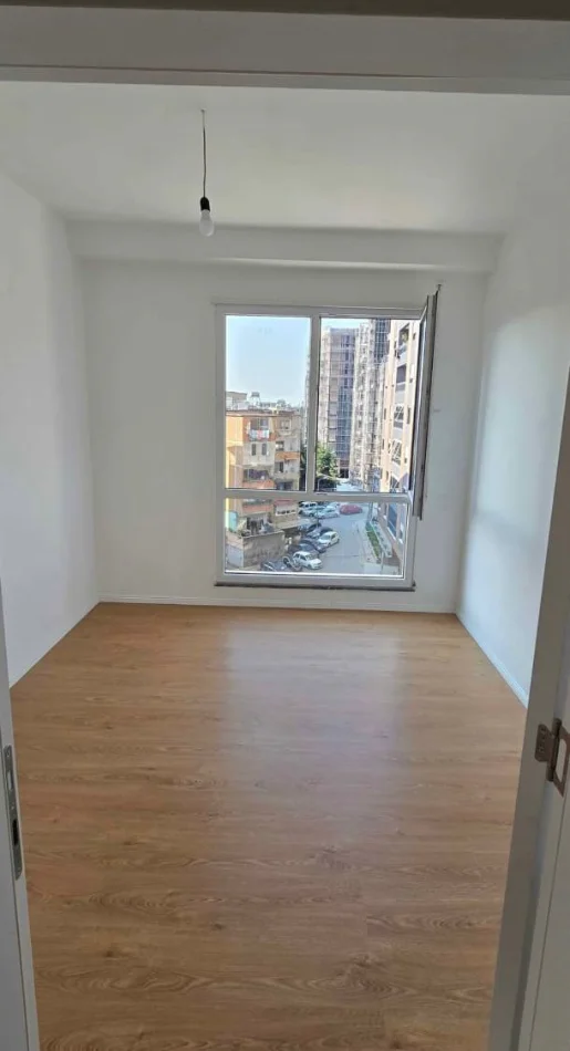 Tirane, jepet me qera apartament 2+1 Kati 4, 650 €
