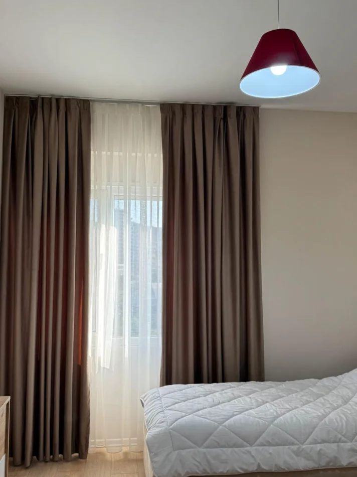 Tirane, jepet me qera apartament 2+1+Ballkon Kati 4, 115 m² 1.500 € (Rruga e Kosovarëve)