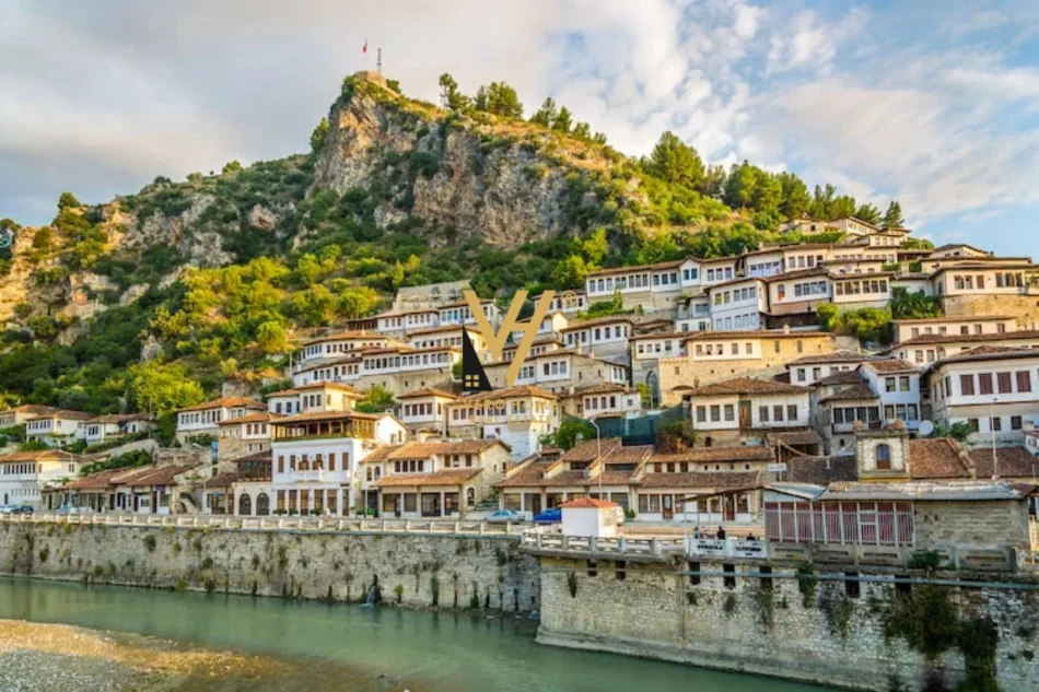Berat, shitet shtepi 2 Katshe Kati 0, 341 m² 390.000 € (BERAT)