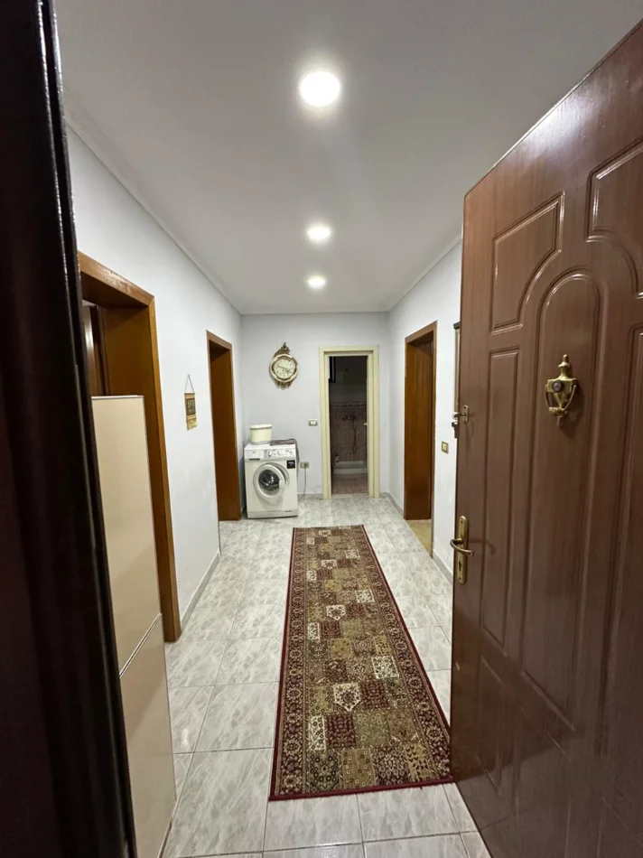 Tirane, jepet me qera shtepi 2+1 Kati 1, 500 € 