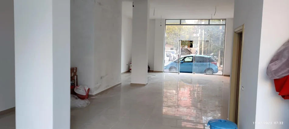 Tirane, shitet dyqan Kati 0, 97 m² 110.000 € (Rruga Shefqet Kuka)