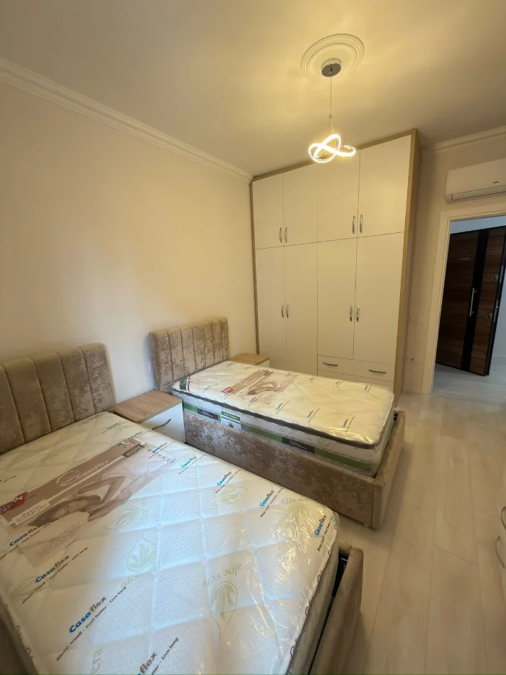 Tirane, jepet me qera apartament 2+1+Ballkon Kati 3, 100 m² 600 € (Urban Gate)