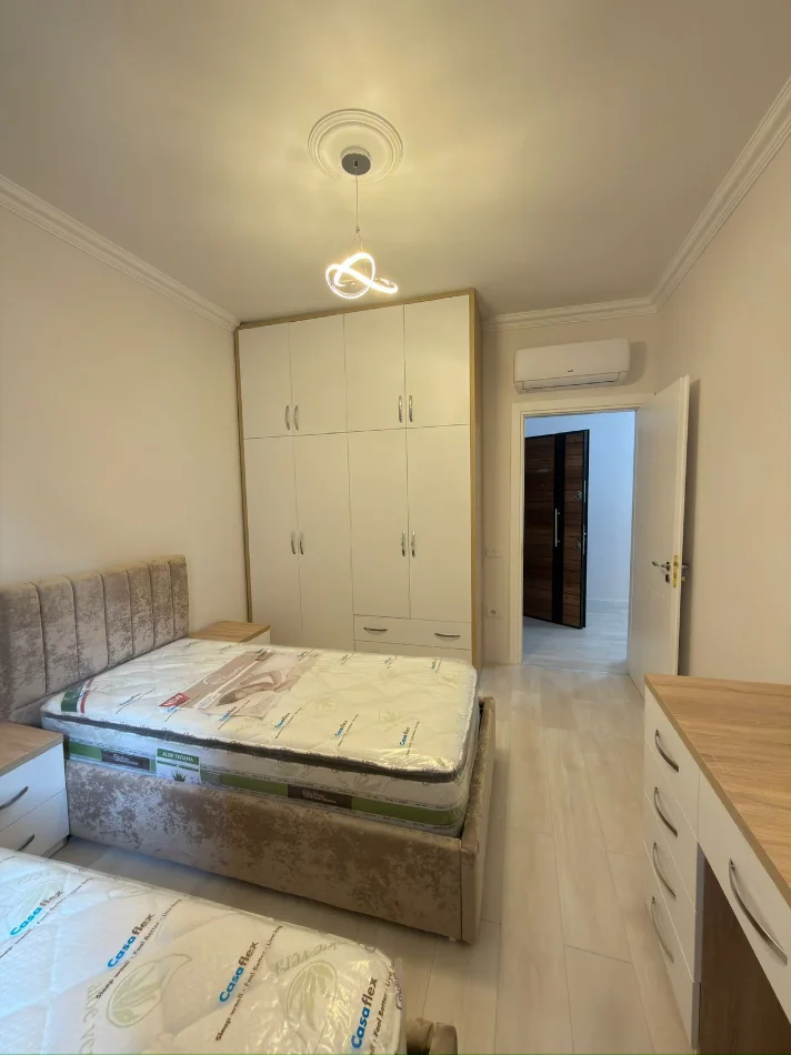 Tirane, jepet me qera apartament 2+1+Ballkon Kati 3, 100 m² 600 € (Urban Gate)