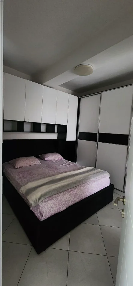 Tirane, jepet me qera apartament 2+1 Kati 3, 85 m² 550 € (Spitali Amerikan 3)