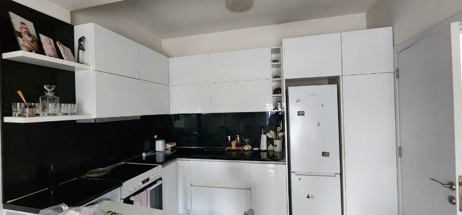 Tirane, jepet me qera apartament 2+1 Kati 3, 85 m² 550 € (Spitali Amerikan 3)