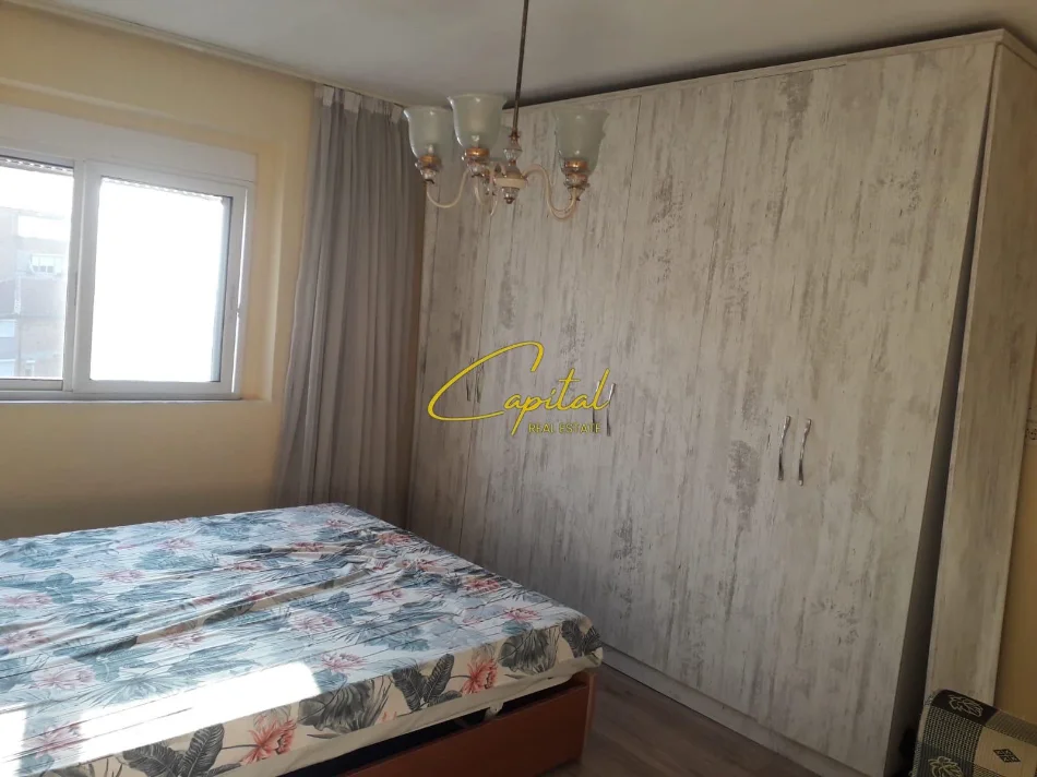 Tirane, jepet me qera apartament 2+1 Kati 4, 80 m² 470 € (RRUGA ASIM VOKSHI)