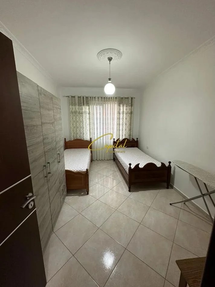Tirane, jepet me qera apartament 2+1 Kati 2, 100 m² 550 € (ASTIR)