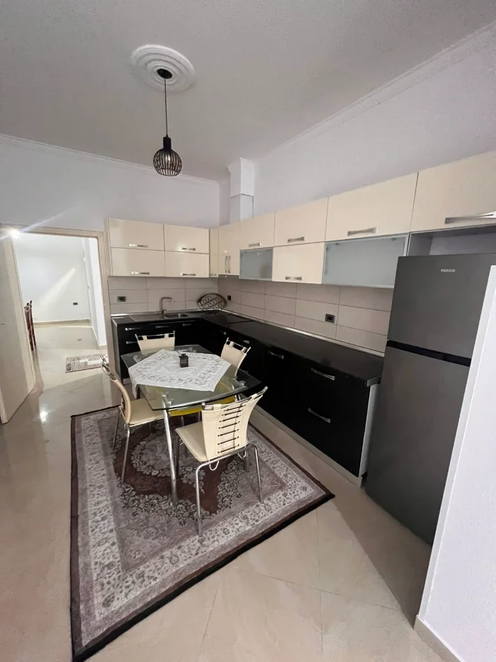 Tirane, jepet me qera apartament 2+1 Kati 1, 110 m² 650 € (Kodra e Diellit)
