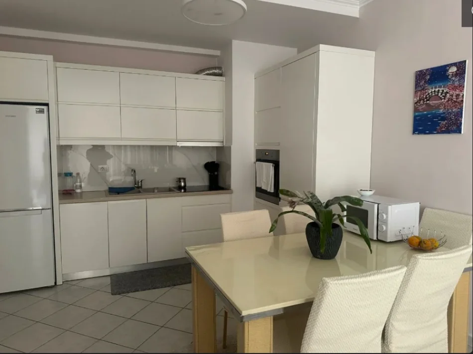 Tirane, jepet me qera apartament 1+1+Ballkon Kati 8, 62 m² 450 € (Astir)