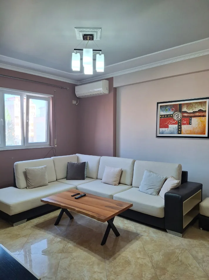 Tirane, jepet me qera apartament 2+1+Ballkon Kati 5, 100 m², 55,000 Leke (Ali Demi)
