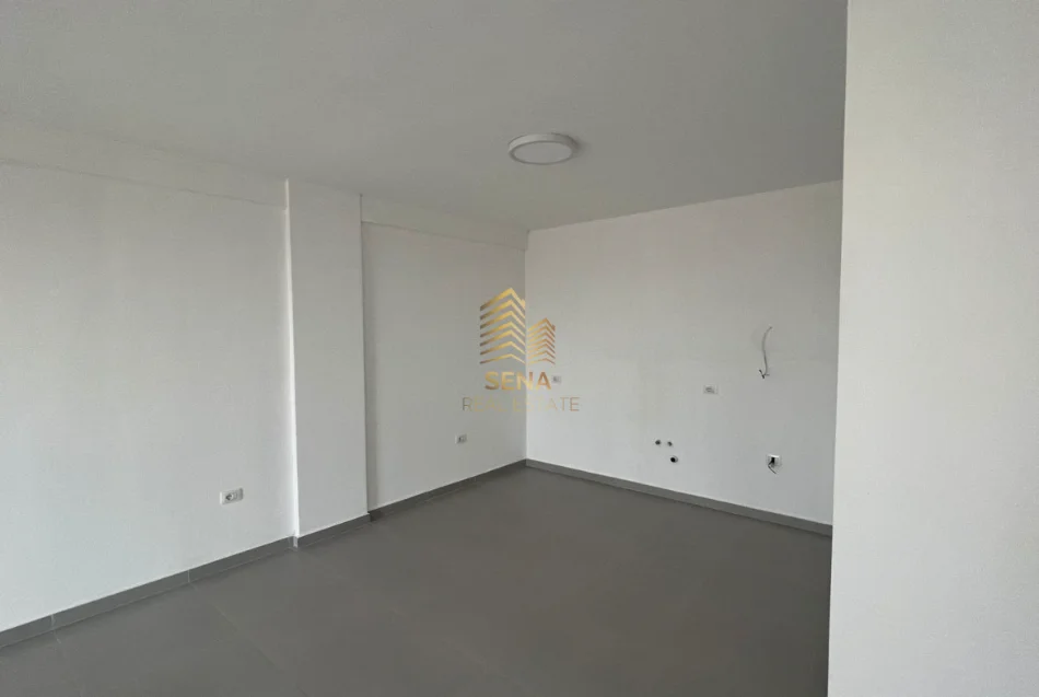 Tirane, jepet me qera apartament 2+1+Ballkon Kati 5, 108 m² 400 € (Rruga e Dibres)