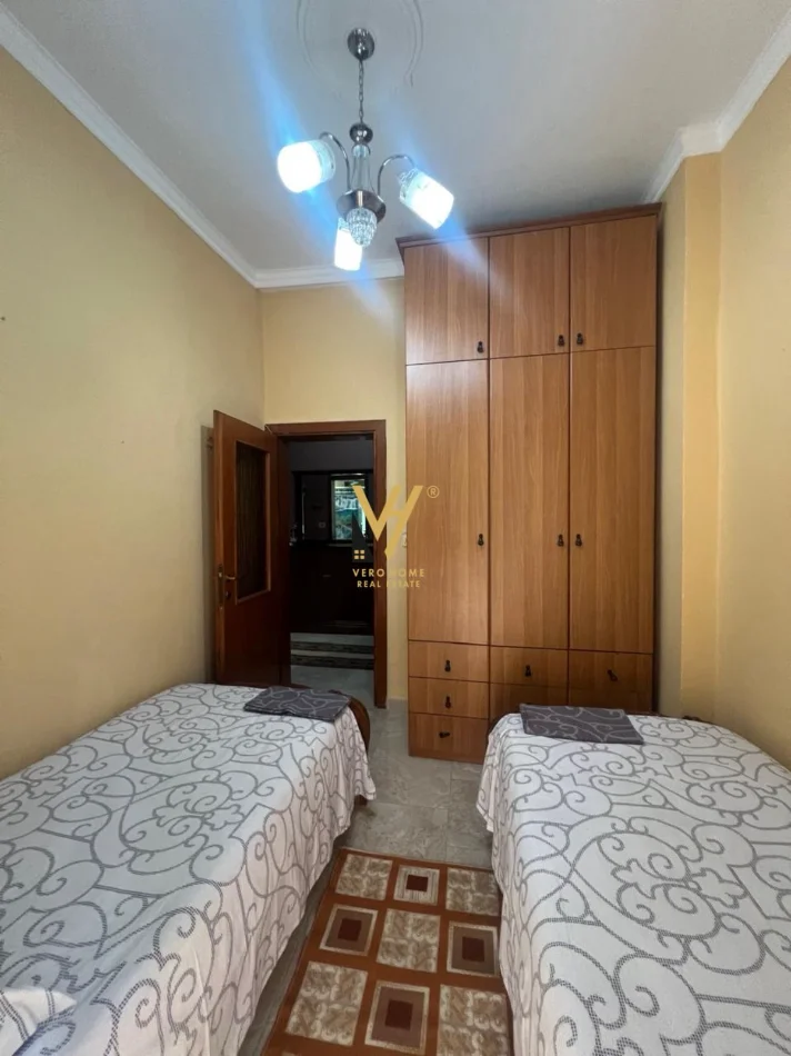 Tirane, jepet me qera apartament 2+1+Ballkon Kati 2, 70 m² 670 € (STADIUMI DINAMO)