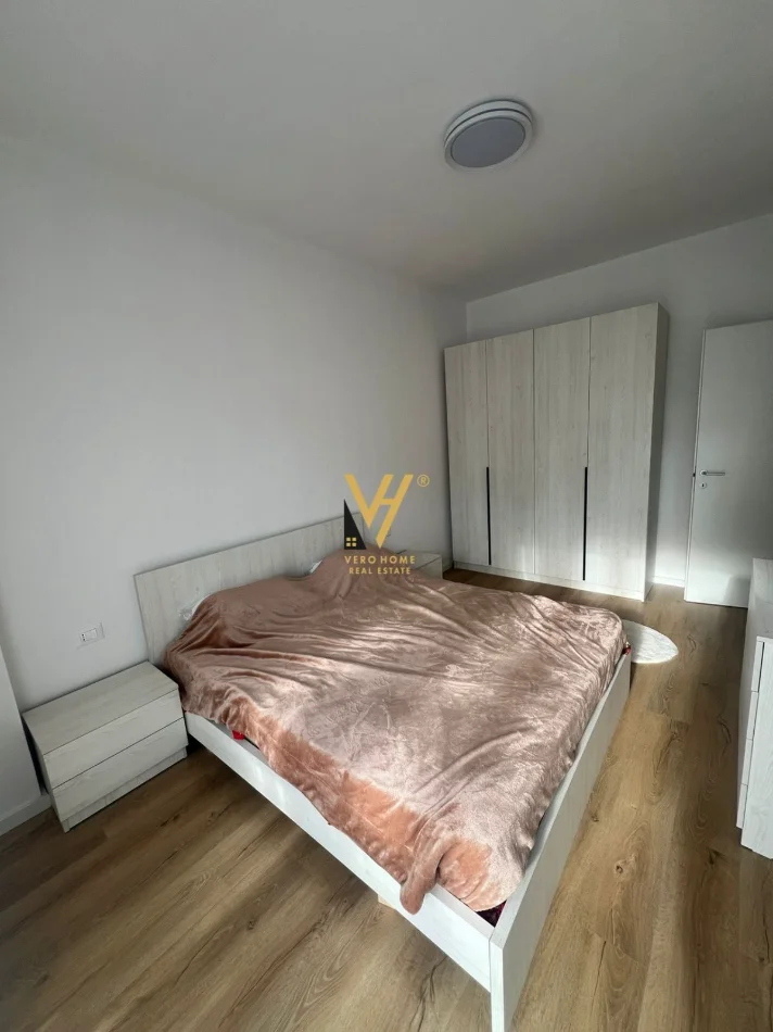 Tirane, jepet me qera apartament 2+1+Ballkon Kati 1, 109 m² 680 € (STACIONI I TRENIT)