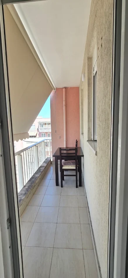 Tirane, jepet me qera apartament 1+1+Ballkon Kati 8, 68 m² 630 € (Kontakti)