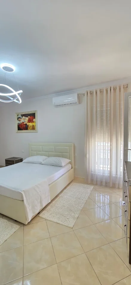 Tirane, jepet me qera apartament 1+1+Ballkon Kati 8, 68 m² 630 € (Kontakti)