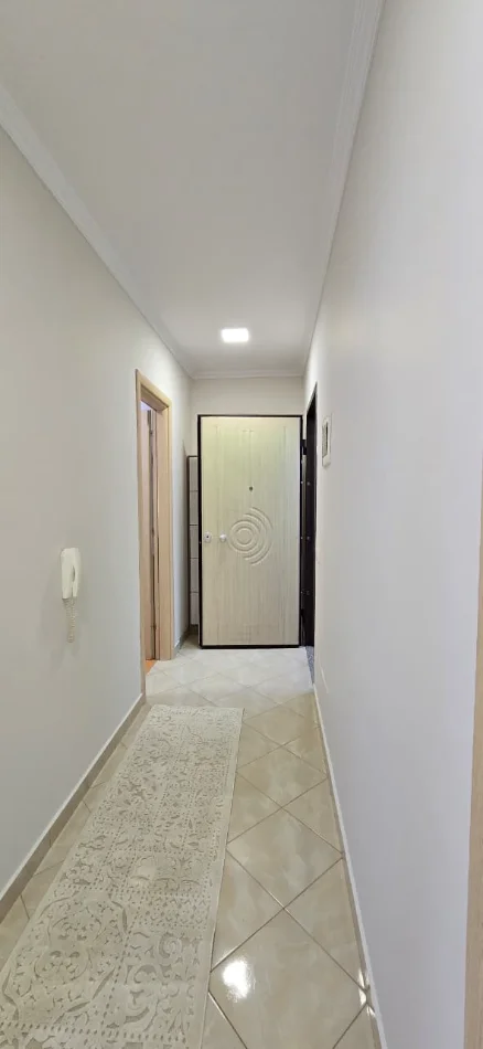 Tirane, jepet me qera apartament 1+1+Ballkon Kati 8, 68 m² 630 € (Kontakti)