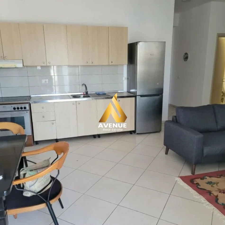 Tirane, jepet me qera apartament 1+1 Kati 8, 70 m² (rruga thoma koxhaj)