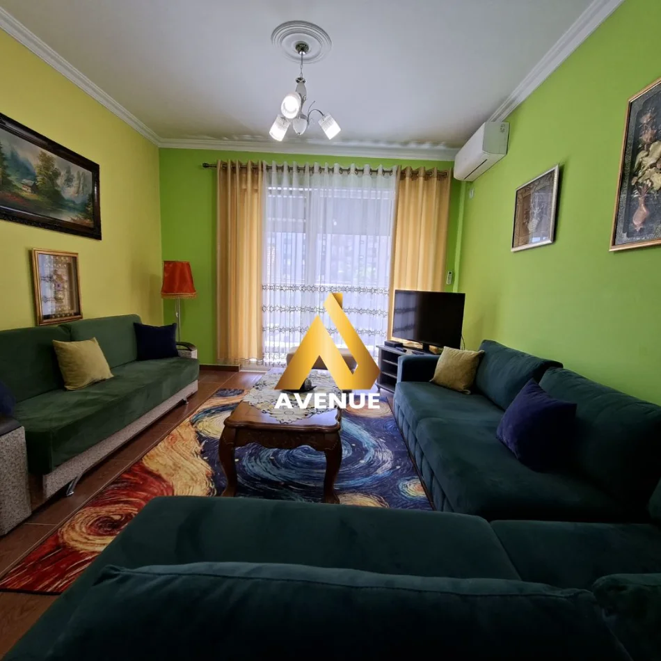 Tirane, jepet me qera apartament 1+1 Kati 2, 70 m² 500 € (rruga frosina plaku)