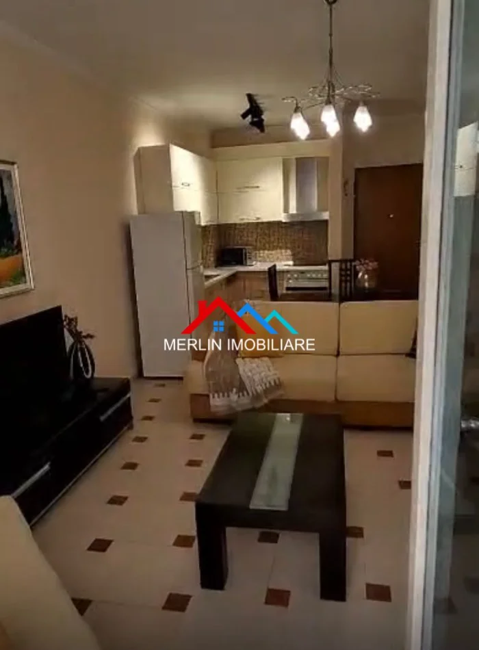 Tirane, jepet me qera apartament 1+1+Ballkon Kati 2, 90 m² 660 € (KOPSHTI ZOOLOGJIK)
