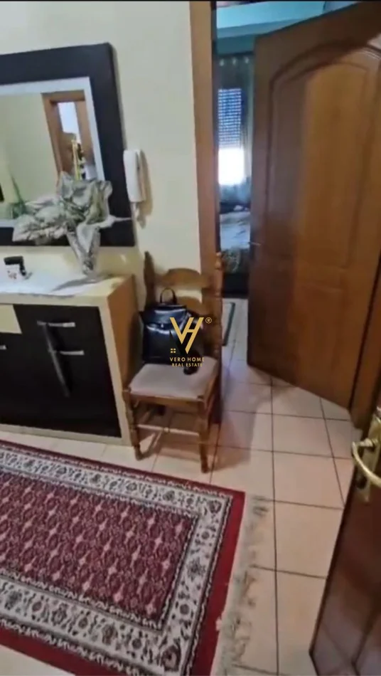 Tirane, jepet me qera apartament 2+1+Ballkon Kati 5, 100 m² 620 € (RRUGA 4 DESHMORET, QENDER)