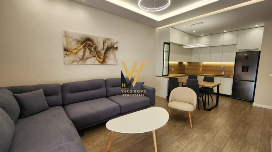 Tirane, jepet me qera apartament 1+1+Ballkon Kati 2, 75 m² 850 € (KOMUNA E PARISIT)