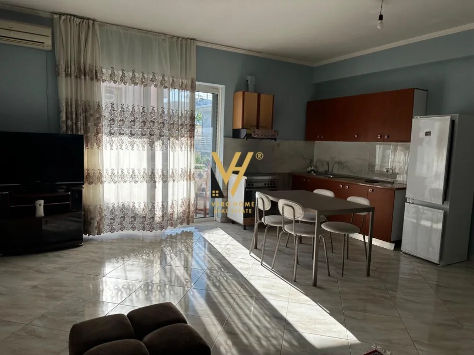 Tirane, jepet me qera apartament 1+1+Ballkon Kati 2, 85 m² 350 € (KODRA E PRIFTIT)
