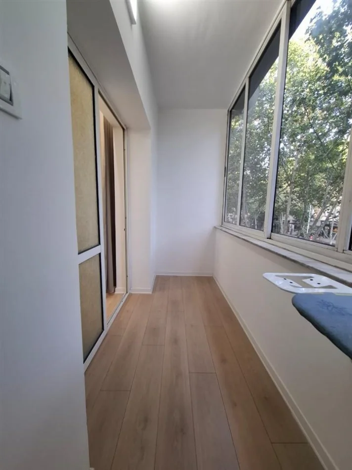 Tirane, jepet me qera apartament 1+1 Kati 3, 59 m² 549 € (Ngjitur me Dispancerine)
