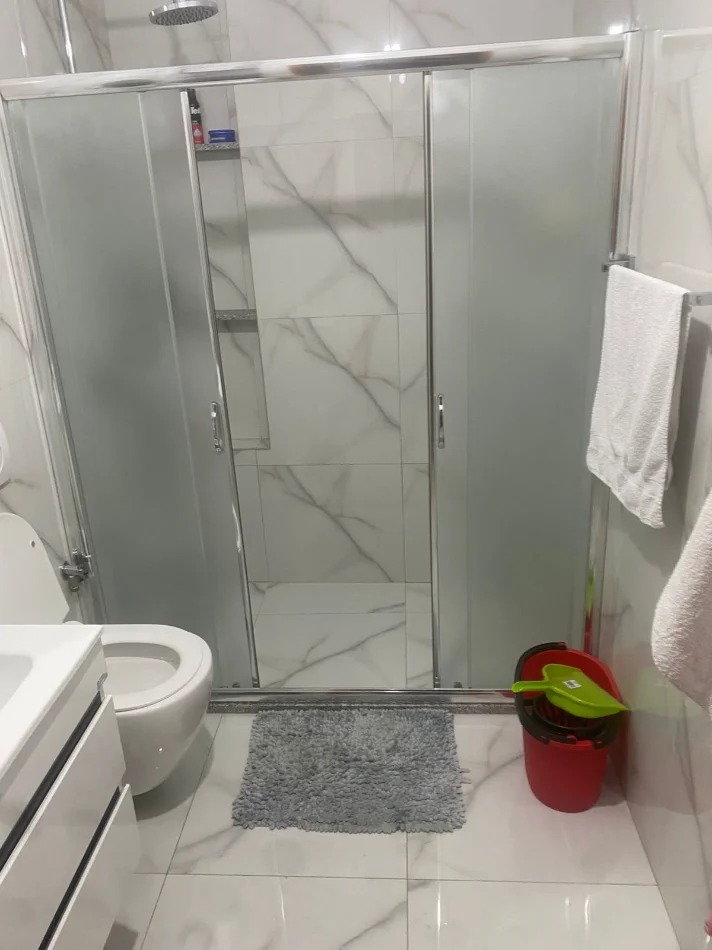 Tirane, jepet me qera apartament 2+1 Kati 1, 91 m² 700 € (Komuna Parisit, Prane german computer)