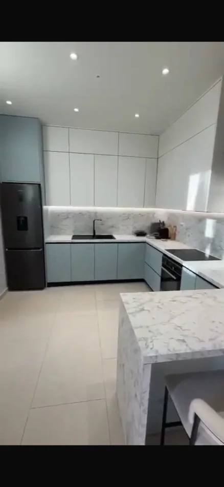 Në Green Coast ofrohet për shitje një krah i Twin Villa, totalisht i pabanuar dhe i mobiluar në mënyrë moderne, i menduar për ata që kërkojnë më shumë