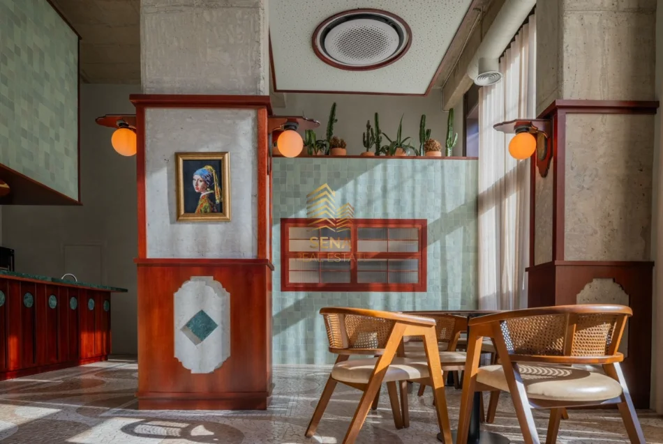 Tirane, shitet ambjent biznesi Kati 0, 120 m² 175.000 € (Qender)
