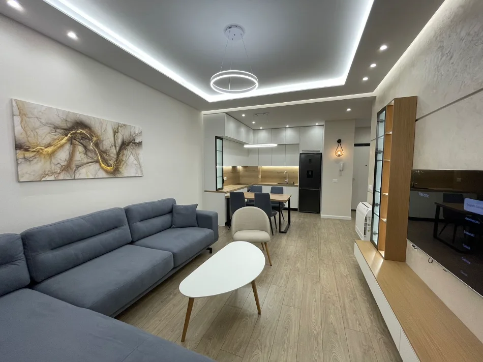 Tirane, jepet me qera apartament 1+1 Kati 3, 850 € (Kompleksi Olimpik)